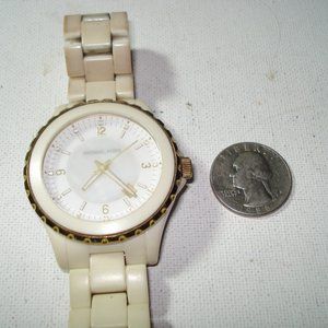 MK5249 GORGEOUS LADIES MICHAEL KORS HIGH END WATCH RTL $250 MOTHER PEARL